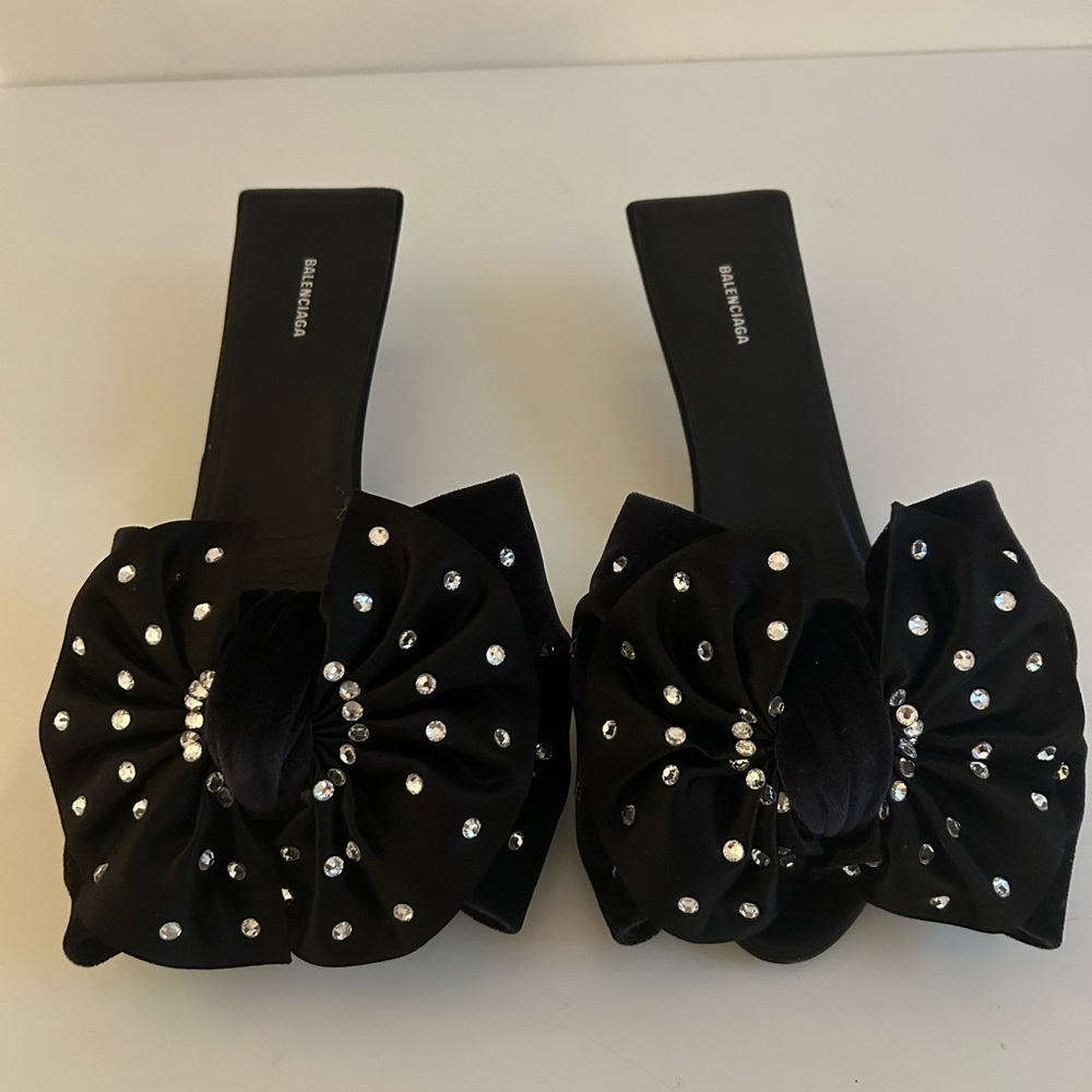 Balenciaga Bow Kitten Heel